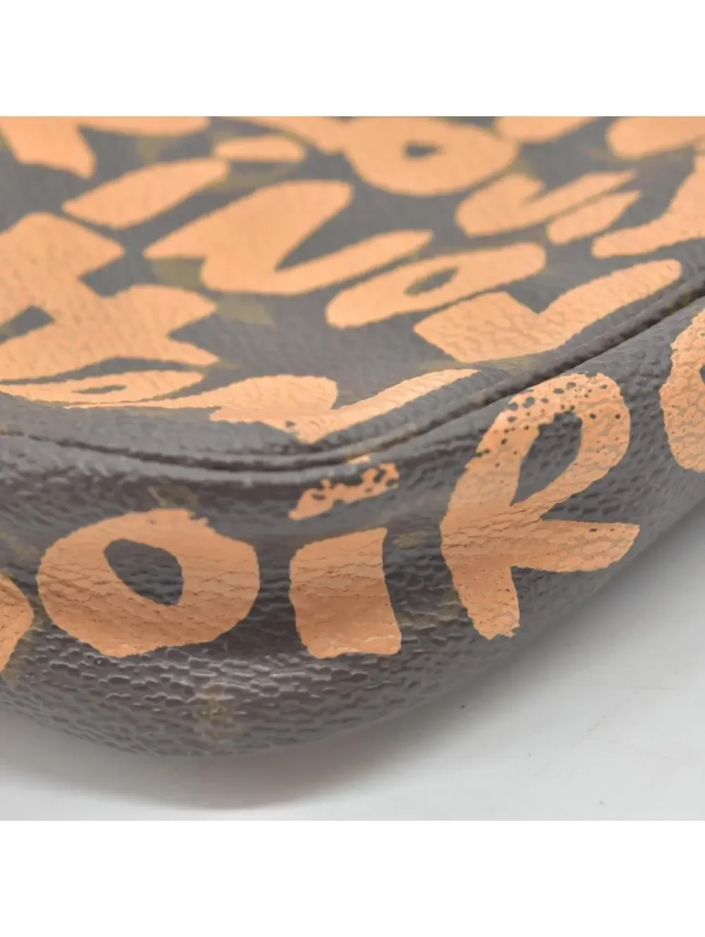 Louis Vuitton Monogram Graffiti Pochette Accessories AR0071